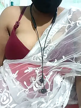 Snapshot of SX-ANA chatting on 11-18-25, 05:28 SX-ANA online show from 11-18-25, 05:28