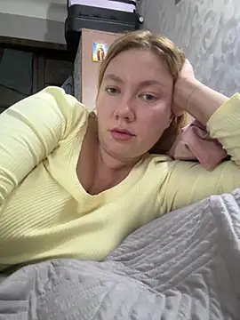 Snapshot of Barby_Kiss chatting on 10-12-25, 02:27 Barby Kiss online show from 10-12-25, 02:27