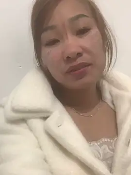 Snapshot of Linh_sexyy chatting on 02-20-26, 09:15 Linh sexyy online show from 02-20-26, 09:15