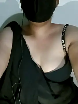 Snapshot of Jessica-03 chatting on 10-17-25, 08:44 Jessica-03 online show from 10-17-25, 08:44