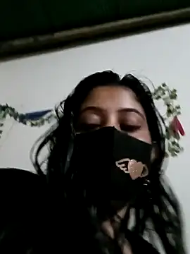 Snapshot of Jessica-03 chatting on 11-13-25, 12:31 Jessica-03 online show from 11-13-25, 12:31