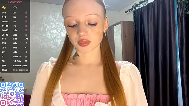 Snapshot of Iamlylu chatting on 11-15-25, 05:38 Iamlylu online show from 11-15-25, 05:38