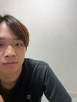 Snapshot of nagi_112 chatting on 10-15-25, 11:10 nagi 112 online show from 10-15-25, 11:10