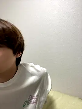 Snapshot of nagi_112 chatting on 10-22-25, 01:33 nagi 112 online show from 10-22-25, 01:33