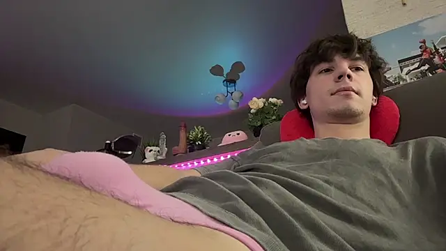 Jeremy1Scott online show from 02-26-26, 03:49