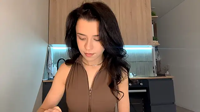 Snapshot of CeredAlum chatting on 11-20-25, 10:48 CeredAlum online show from 11-20-25, 10:48