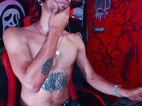 Snapshot of Monsterdominationx chatting on 10-13-25, 09:31 Monsterdominationx online show from 10-13-25, 09:31