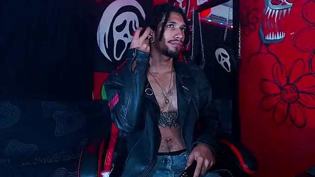 Snapshot of Monsterdominationx chatting on 10-27-25, 11:36 Monsterdominationx online show from 10-27-25, 11:36