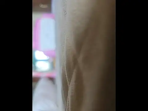 Snapshot of Babiwife chatting on 11-09-25, 05:44 Babiwife online show from 11-09-25, 05:44