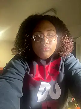 Snapshot of MissyUrGoddess chatting on 10-13-25, 06:41 MissyUrGoddess online show from 10-13-25, 06:41