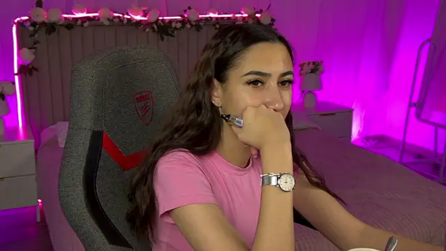 Snapshot of RebeckaThornton chatting on 11-17-25, 03:18 RebeckaThornton online show from 11-17-25, 03:18