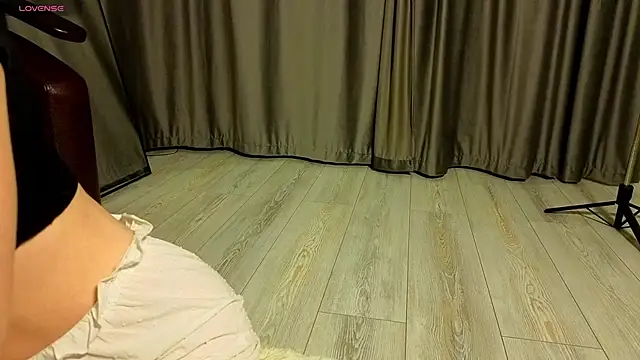 MissPompadure online show from 02-11-26, 08:25