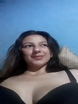 Snapshot of Naomy-daviis chatting on 10-21-25, 03:51 Naomy-daviis online show from 10-21-25, 03:51