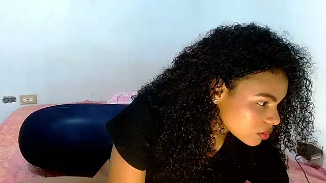 Snapshot of Valerii_smithh chatting on 12-02-25, 12:05 Valerii smithh online show from 12-02-25, 12:05