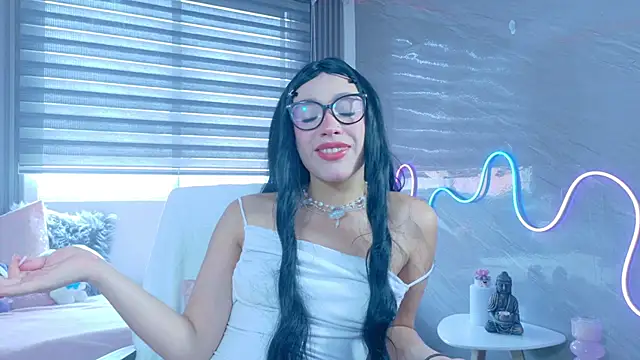 Naaomi cute online show from 10-27-25, 07:40