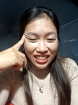 Snapshot of -Paige- chatting on 10-27-25, 04:49 -Paige- online show from 10-27-25, 04:49