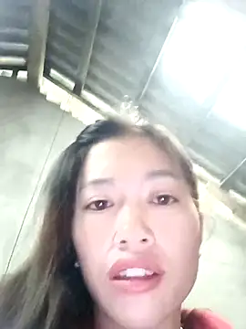 Snapshot of -Paige- chatting on 10-27-25, 11:41 -Paige- online show from 10-27-25, 11:41