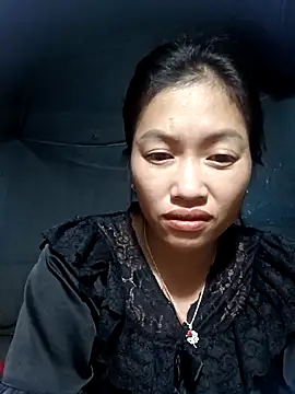 Snapshot of -Paige- chatting on 10-28-25, 01:14 -Paige- online show from 10-28-25, 01:14