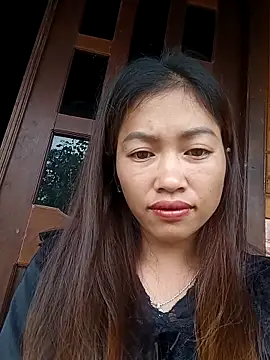 Snapshot of -Paige- chatting on 10-31-25, 12:44 -Paige- online show from 10-31-25, 12:44