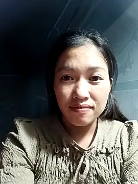 Snapshot of -Paige- chatting on 11-12-25, 12:16 -Paige- online show from 11-12-25, 12:16