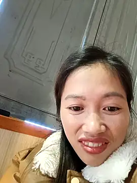 Snapshot of -Paige- chatting on 11-19-25, 05:07 -Paige- online show from 11-19-25, 05:07