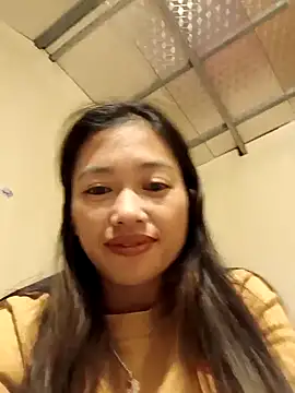 Snapshot of -Paige- chatting on 11-25-25, 06:13 -Paige- online show from 11-25-25, 06:13