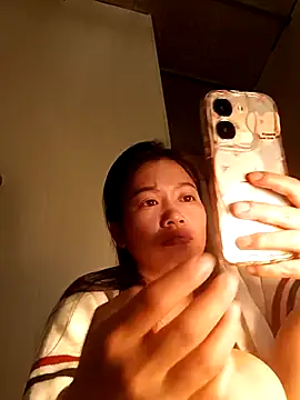 -Paige- online show from 12-19-25, 03:08