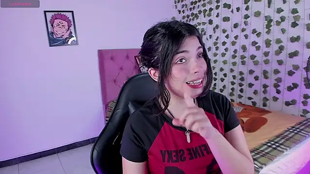 Snapshot of selina_lovers_ chatting on 10-25-25, 03:58 selina lovers online show from 10-25-25, 03:58