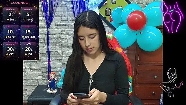 Snapshot of playboybunny-- chatting on 11-01-25, 04:42 playboybunny-- online show from 11-01-25, 04:42