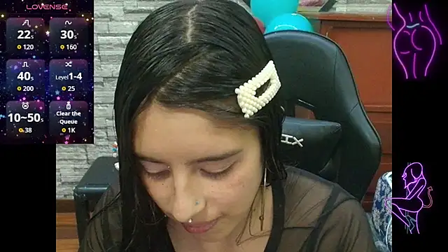 Snapshot of playboybunny-- chatting on 11-04-25, 08:52 playboybunny-- online show from 11-04-25, 08:52