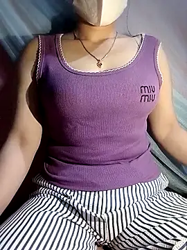 LalayCii online show from 10-13-25, 09:20