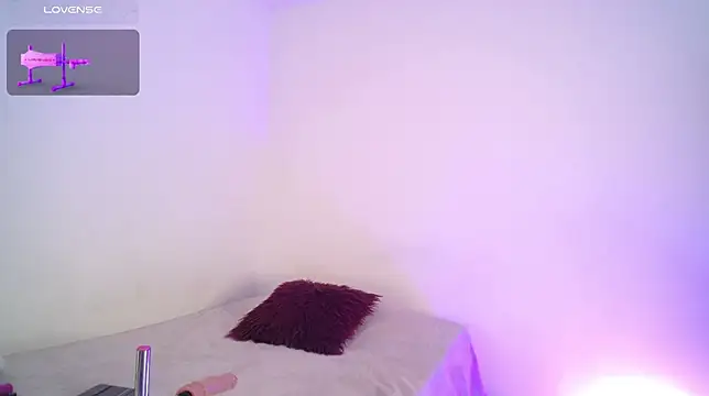 Snapshot of Miranda_kim_ chatting on 11-07-25, 09:15 Miranda kim online show from 11-07-25, 09:15