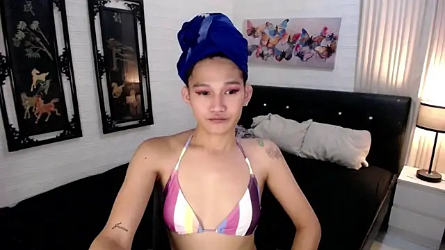 Snapshot of TSJaninexx chatting on 10-20-25, 05:52 TSJaninexx online show from 10-20-25, 05:52