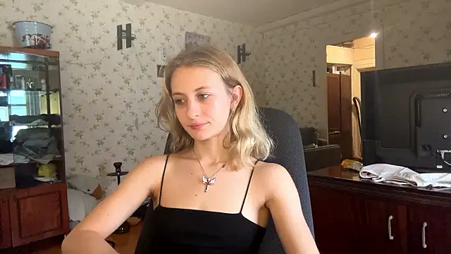 AmeliLia online show from 02-28-26, 01:12