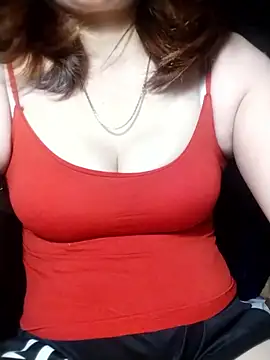 YiyinLy online show from 11-14-25, 07:07