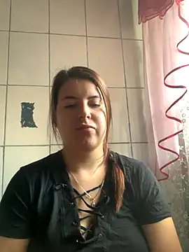 Snapshot of MiraCastellon chatting on 10-25-25, 12:13 MiraCastellon online show from 10-25-25, 12:13