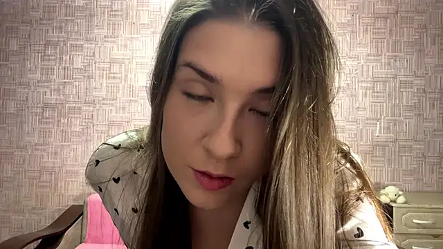 Snapshot of CandyEdaLove chatting on 10-30-25, 11:22 CandyEdaLove online show from 10-30-25, 11:22