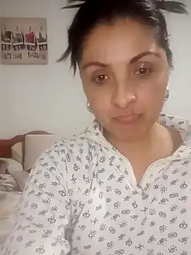 Snapshot of Mariapaula88 chatting on 11-08-25, 08:18 Mariapaula88 online show from 11-08-25, 08:18