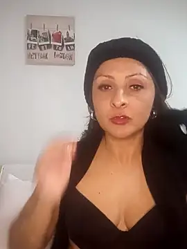 Snapshot of Mariapaula88 chatting on 12-02-25, 06:03 Mariapaula88 online show from 12-02-25, 06:03