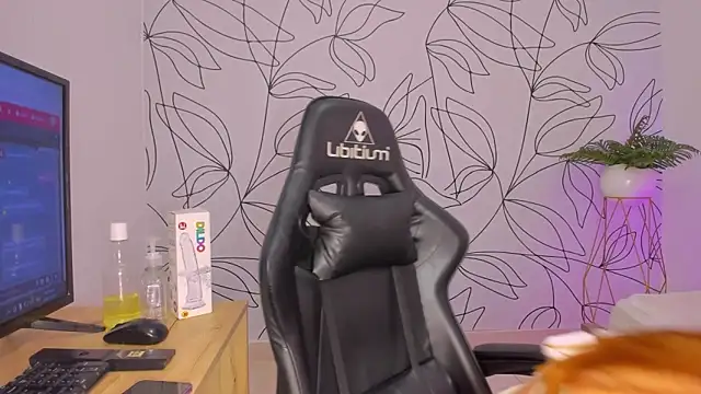 merida 06 online show from 11-25-25, 02:33