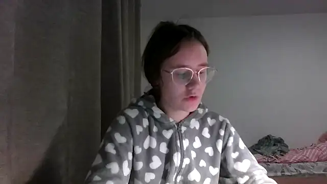 LuckySLove online show from 01-15-26, 06:44