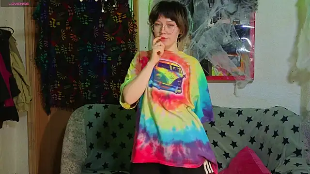 Snapshot of ReincarnatedAngel chatting on 11-06-25, 08:32 ReincarnatedAngel online show from 11-06-25, 08:32