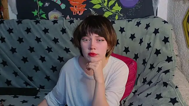 Snapshot of ReincarnatedAngel chatting on 11-19-25, 11:10 ReincarnatedAngel online show from 11-19-25, 11:10