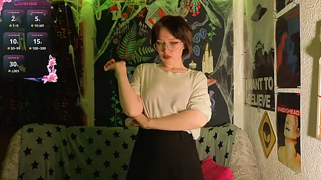 Snapshot of ReincarnatedAngel chatting on 11-28-25, 09:50 ReincarnatedAngel online show from 11-28-25, 09:50