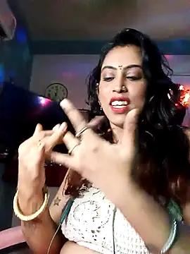 Snapshot of Darling_Annie chatting on 10-28-25, 06:32 Darling Annie online show from 10-28-25, 06:32