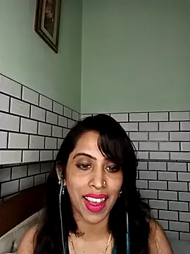 Snapshot of Darling_Annie chatting on 11-05-25, 08:09 Darling Annie online show from 11-05-25, 08:09