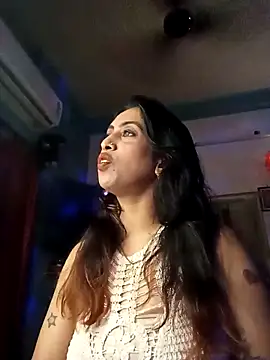 Snapshot of Darling_Annie chatting on 11-25-25, 06:30 Darling Annie online show from 11-25-25, 06:30