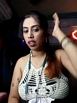 Snapshot of Darling_Annie chatting on 12-03-25, 06:39 Darling Annie online show from 12-03-25, 06:39