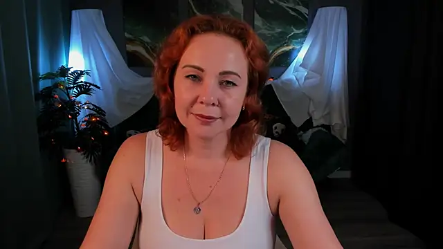 Snapshot of NataliKaminski chatting on 10-29-25, 12:29 NataliKaminski online show from 10-29-25, 12:29