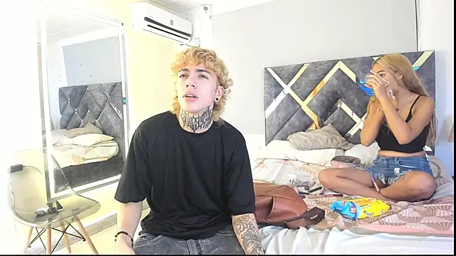 lily and wan online show from 10-15-25, 02:55